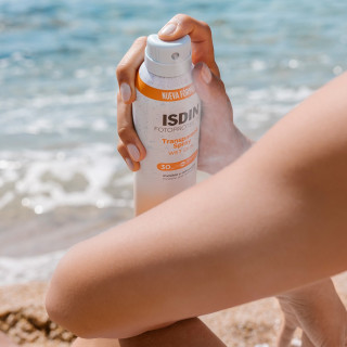 Isdin Transparent Spray Wet Skin SPF30 250 ml - Protectores solares corporales | STG Farma