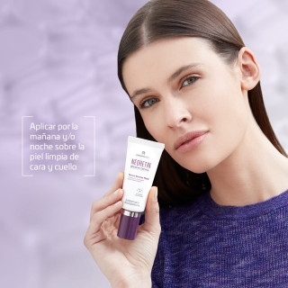 Neoretin Discrom Control Serum Booster Fluid 30 ml - Crema | STG Farma