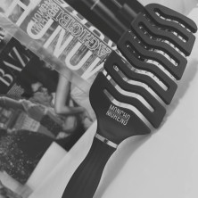 Moncho Moreno Cepillo Super Magic Brush Negro
