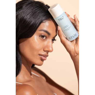 Two Poles Pack Glow Favorites - Luminous Milk Essence 80 ml + Honest Balm 15 ml