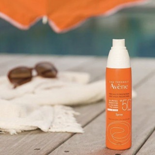 Avène Spray Protección Solar SPF50+ 200 ml - Protectores solares corporales | STG Farma