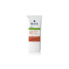 Rilastil Acnestil Crema Sebonormalizante SPF 50 - frente